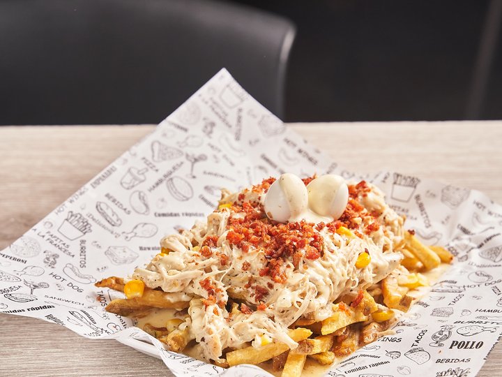 Papas pollo especial