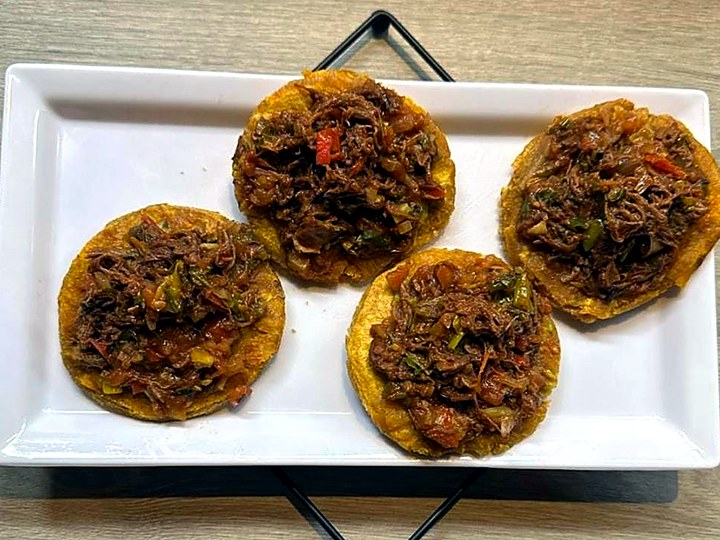 Patacones con carne